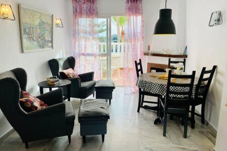 נרחה Apartamento Con Piscina En Las Rosas De Capistrano מראה חיצוני תמונה