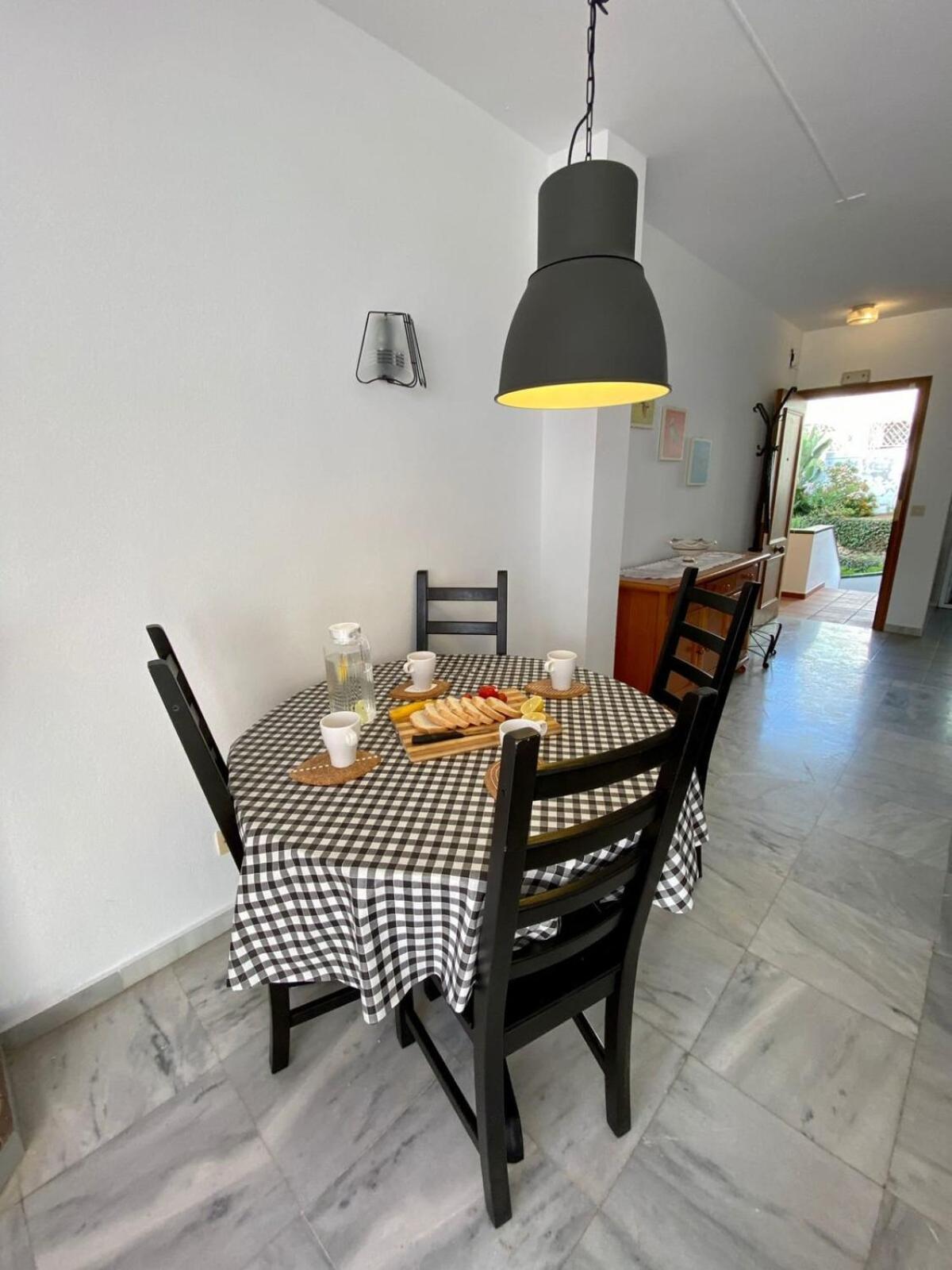 נרחה Apartamento Con Piscina En Las Rosas De Capistrano מראה חיצוני תמונה