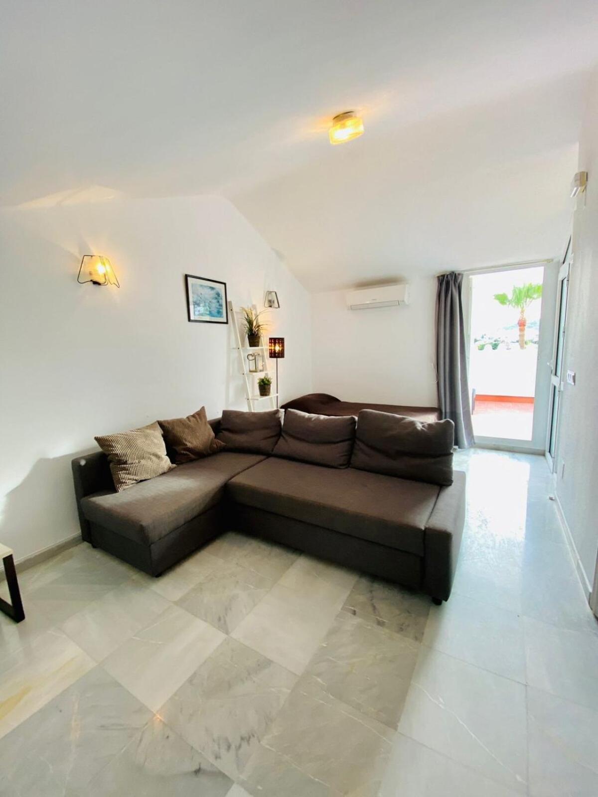 נרחה Apartamento Con Piscina En Las Rosas De Capistrano מראה חיצוני תמונה